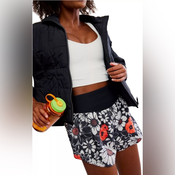 NWT FP Movement Carpe Diem Daisy Print High Rise Shorts - Picture 6 of 7